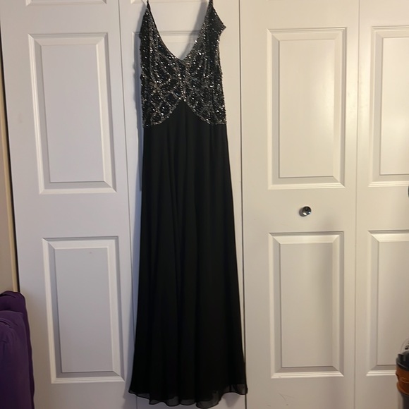 J Kara Womens Black V-Neck Cap-Sleeve Embellished A-Line Gown. Brand new - Picture 2 of 7